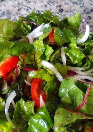 Foto principal de Ensalada de acelgas Enrique