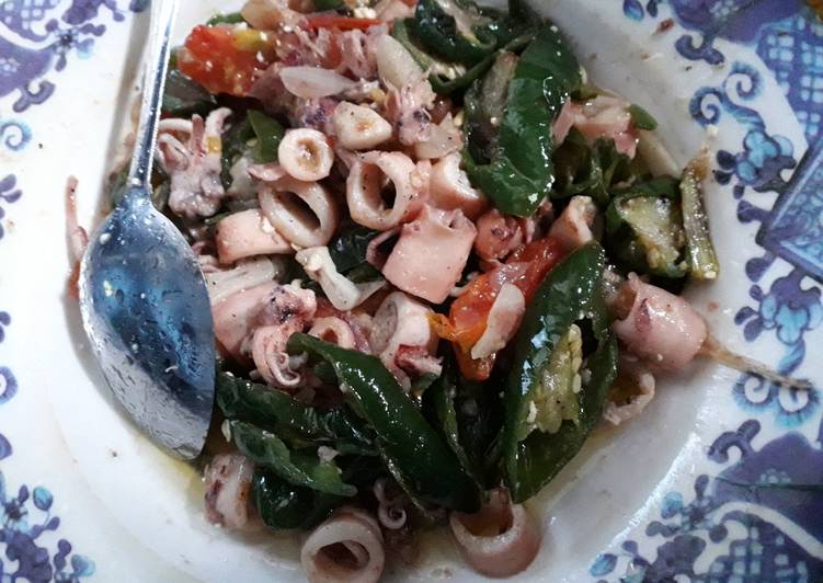 Bagaimana Menyiapkan Oseng cumi ala ala, Menggugah Selera