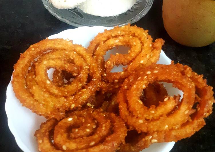 IDLI CHAKARI/IDLI MURUKKU