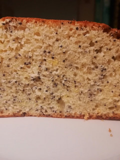 Foto de Bolo de mel, limão e sementes de papoila