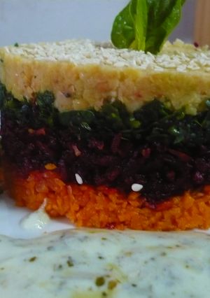 Una foto de Timbal crudivegano de vegetales