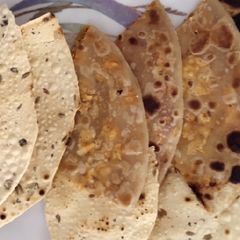 A picture of Papad paratha.