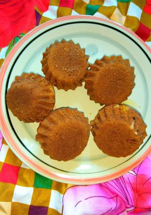 A picture of Mango cupcakes.