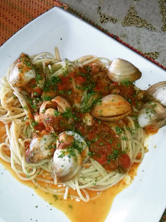 Una foto de Espagueti con Salsa Roja de Moluscos