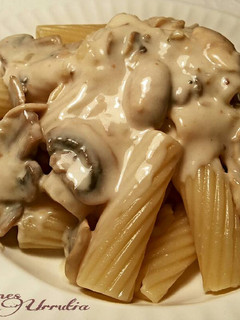 Una foto de Tortiglioni con champiñones, y toque de garam masala