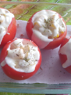 Una foto de Tomates rellenos con mayonesa casera