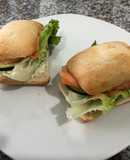 Chapata de Salmón y Queso Crema