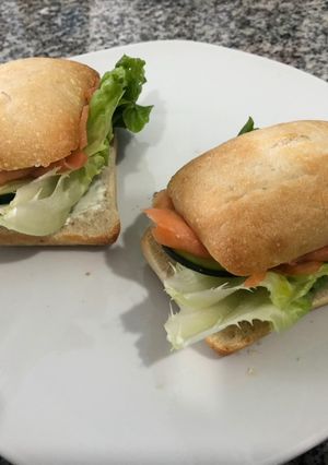 Una foto de Chapata de Salmón y Queso Crema