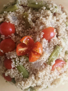 Una foto de Ensalada de quinoa