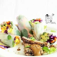 Una foto de Rollos primavera - Gỏi cuốn con salsa de maní [Vietnam]