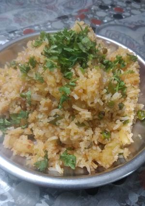 વેજીટેબલ પુલાવ (Vagetable pulao recipe in Gujarati) રેસીપી મુખ્ય ફોટો