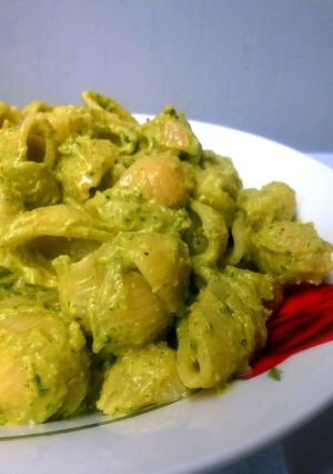 A picture of Shell Pasta in Avocado Pesto.