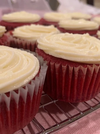 Easy Way Prepare Red velvet cupcakes the So Delicious Appealing