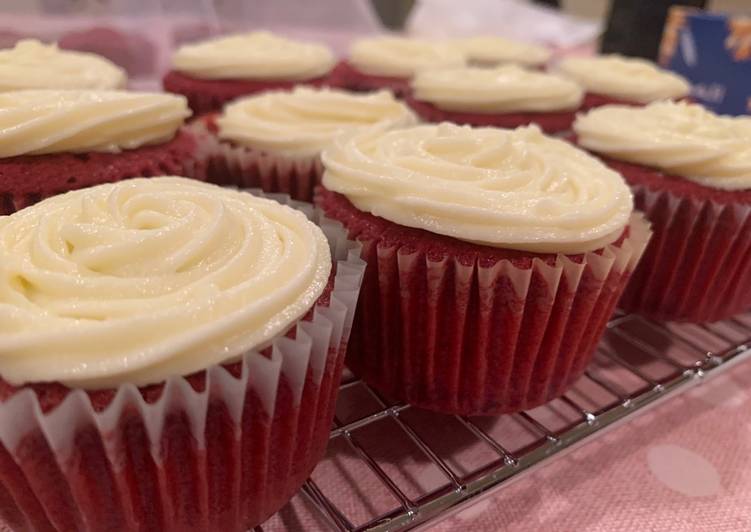 Simple Way to Make Any-night-of-the-week Red velvet cupcakes