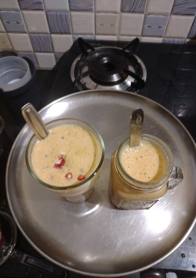மேங்கோ போமோ மில்க் ஷேக். Summer recipes செய்முறை முக்கிய புகைப்படம்