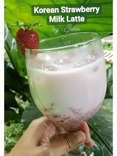 Foto resep Korean Strawberry Milk Latte