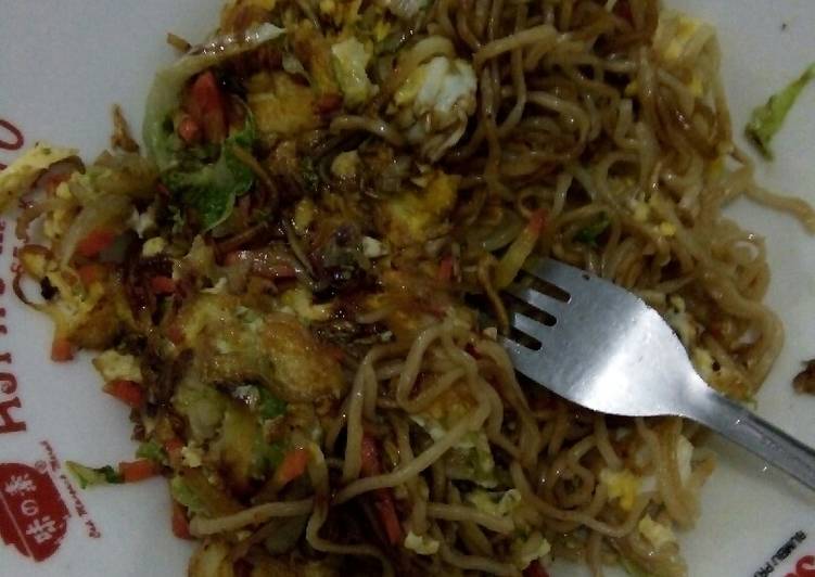 Cara Gampang Membuat Mie goreng telur sayur, Bikin Ngiler