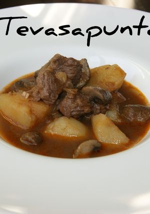Foto principal de Patatas con carne al toro