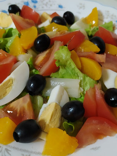 Una foto de Ensalada con judías y huevo