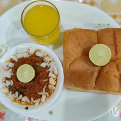 A picture of Pav bhaji.