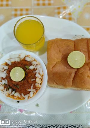 A picture of Pav bhaji.