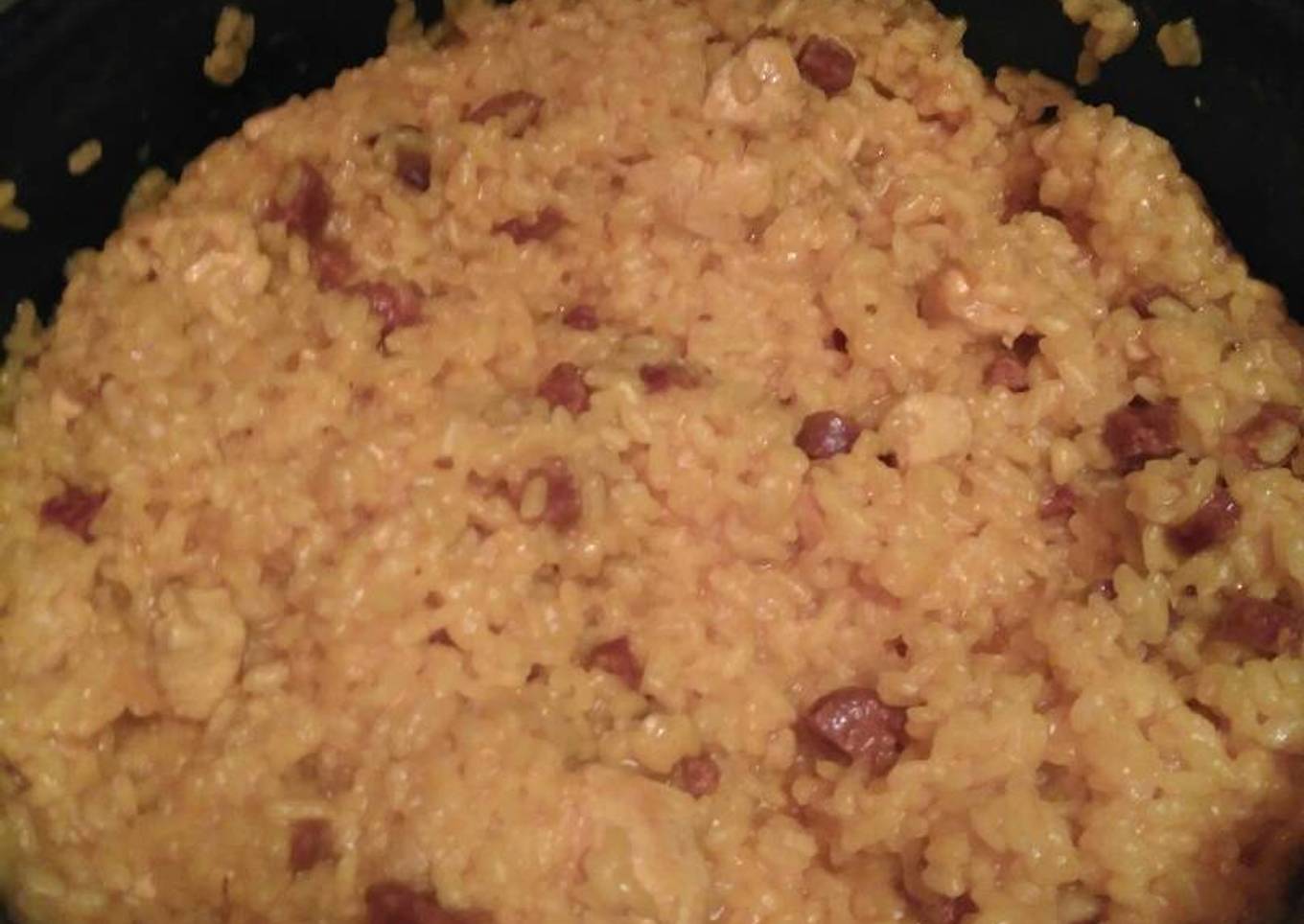 Paella de carne y chorizo