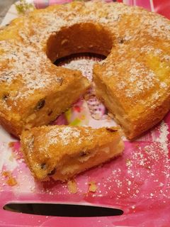 Túrós- mazsolás kuglóf recept fotója