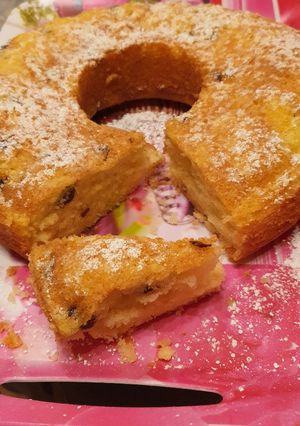 Túrós- mazsolás kuglóf recept fotója
