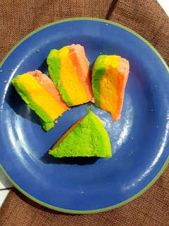 Foto resep Cake Kukus Tiga Warna (modifikasi resep bu Fatmah Bahalwan)
