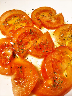 Una foto de Tomates"aliñaos"