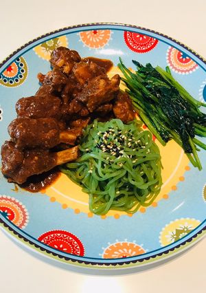 รูปของ บะหมี่ซี่โครงหมูตุ๋นน้ำแดงสไตล์เสฉวน คีโต