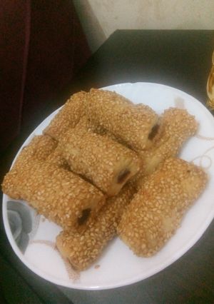 صورة لوصفة بسكوت التمر بالسمسم