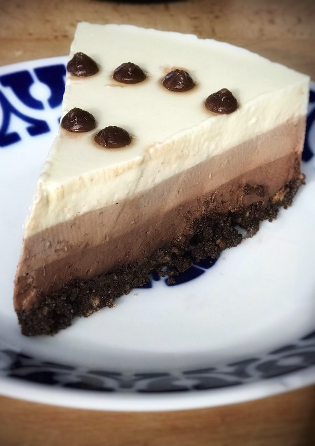 Una foto de Tarta cuatro chocolates
