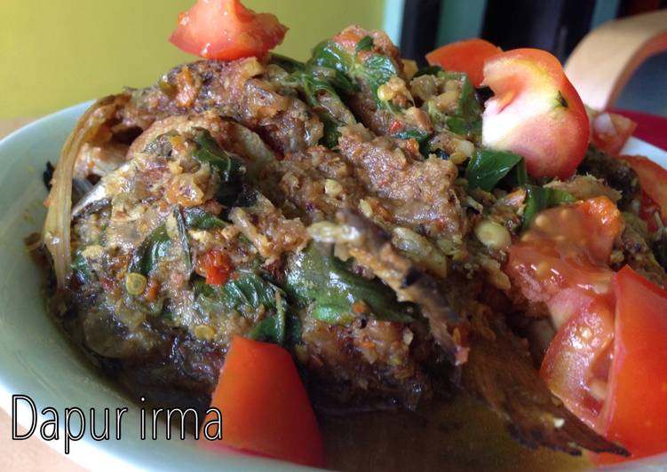 Langkah Mudah untuk Membuat Brekecek ikan laut yang Enak