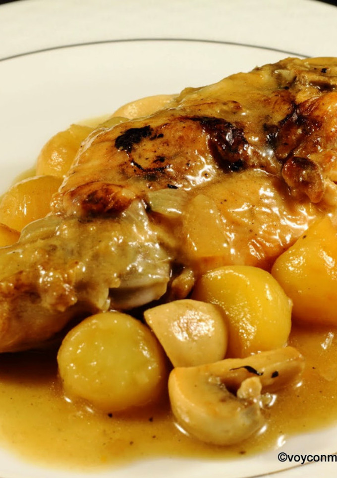 Una foto de Conejo guisado con patatas en tres cocciones (cocina con garrote)