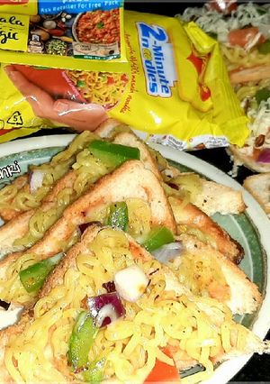 मैगी पिज़्ज़ा बाइट्स (Maggi Pizza bites recipe in hindi) रेसिपी मुख्य फोटो