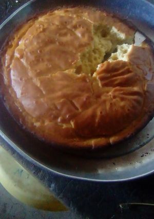 A picture of Home made spongy cake.