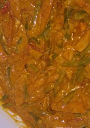 A picture of Green beans and Carrots salads.