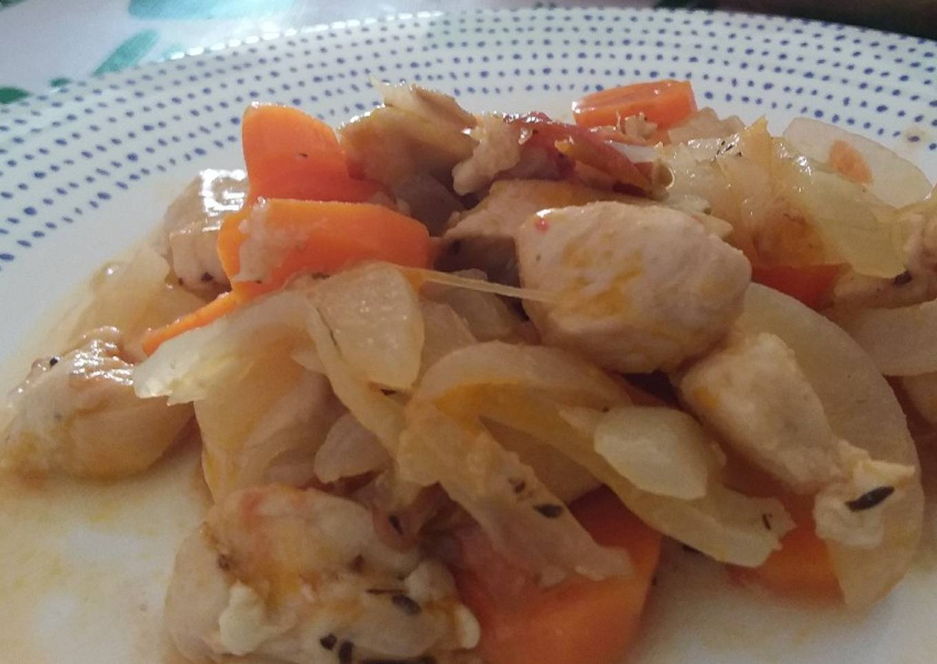 Pollo en escabeche