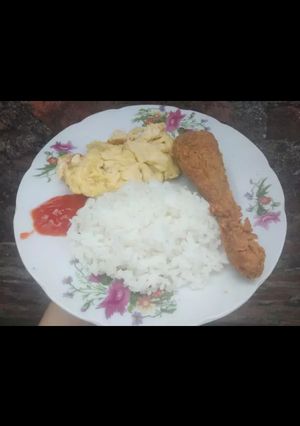 Foto resep Ayam Goreng dan Telur ala MCD