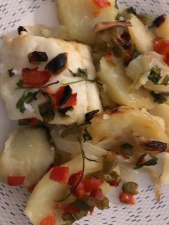 Una foto de Bacalao al horno con patatas