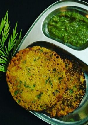 A picture of Aloo cheela.