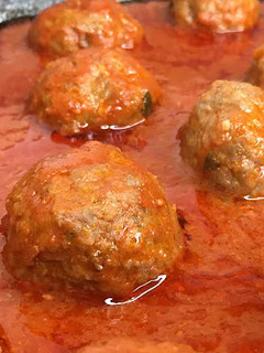 Foto de Almôndegas de Carne com Molho de Tomate