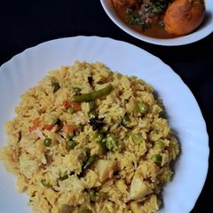 A picture of Matar Aloo Tehri.