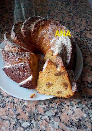 Una foto de Budín con nueces y manzana rallada