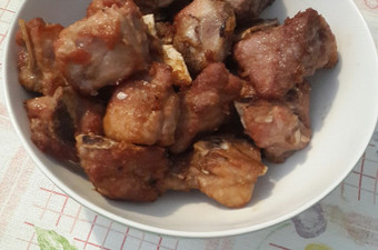 Bagaimana Menyiapkan Iga Bakut Goreng (Non Halal) Menu Enak Dan Mudah Dibuat