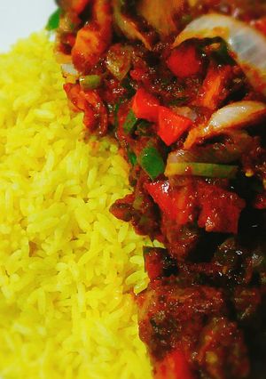 A picture of Tumeric rice n gizzard vegetables.