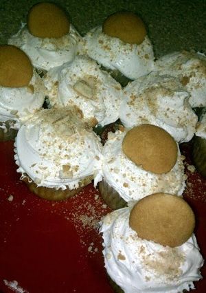 A picture of B Banana Pudding Cupcakes.
