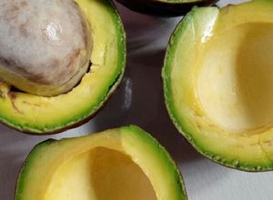 Foto resep Tips : Peram alpukat 3M (matang mulus merata)