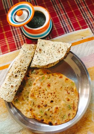 A picture of GREEN GARLIC PARATHA (Sindhi style Hara lahsun paratha).
